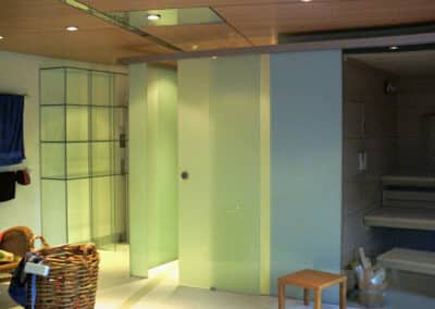 Kombinierte Trennwandanlage WC Dusche Sauna scaled 1